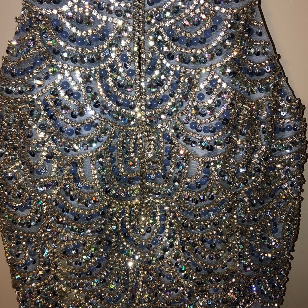 Dress - Picture 4 of 5